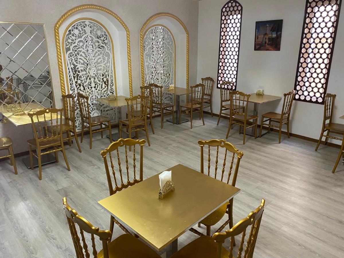 Hotel Uzbegim Ургенч Екстериор снимка