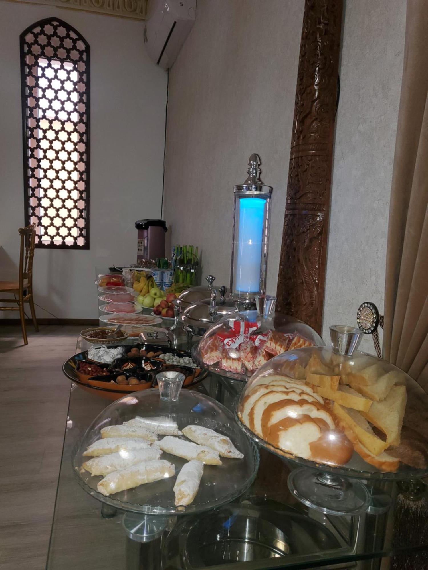 Hotel Uzbegim Ургенч Екстериор снимка